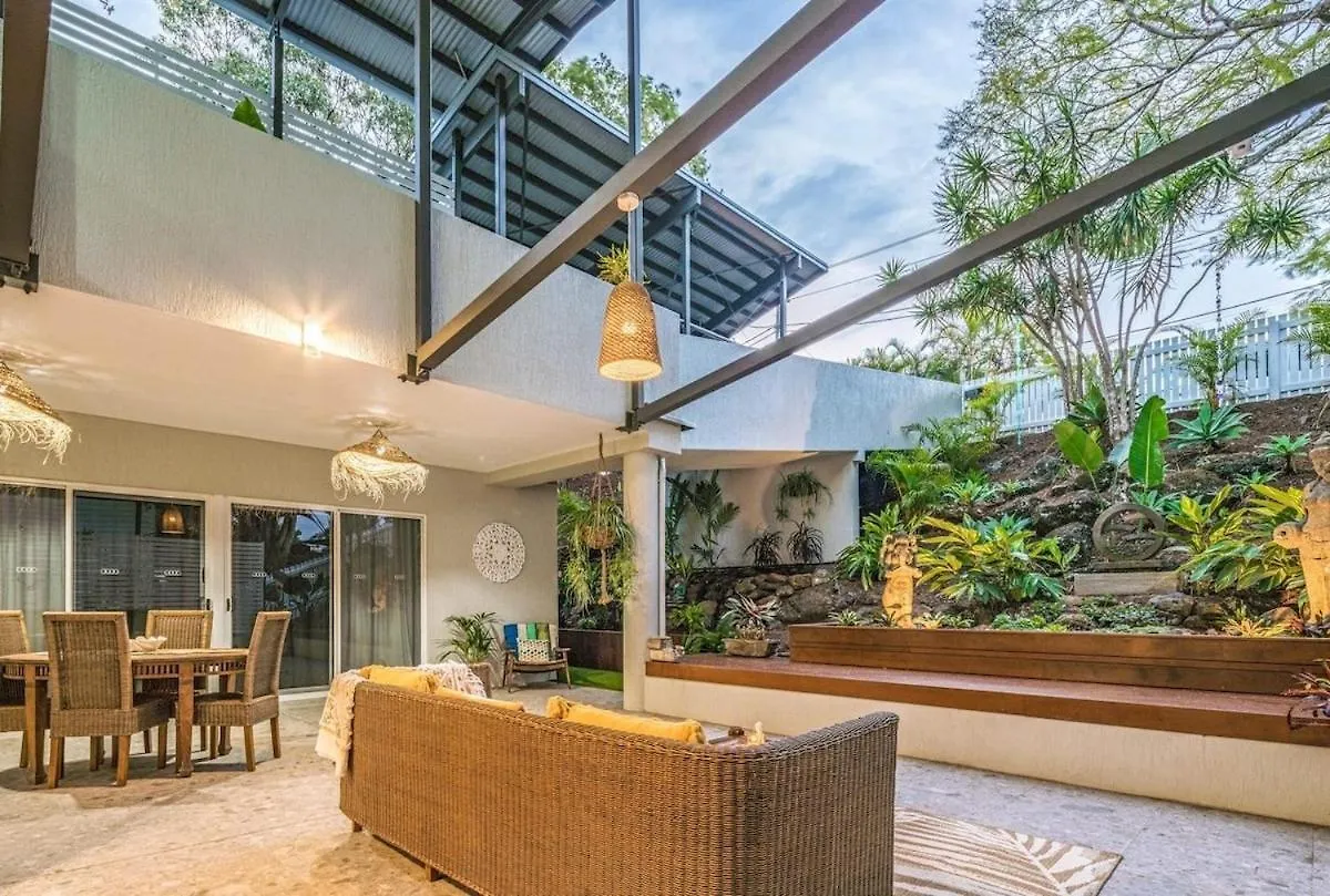 6 Bedroom Oasis In Burleigh Heads Gold Coast